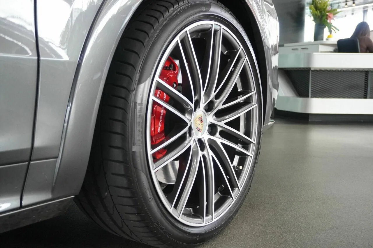 2023 Porsche Cayenne GTS Tiptronic E3 MY23, photo 19