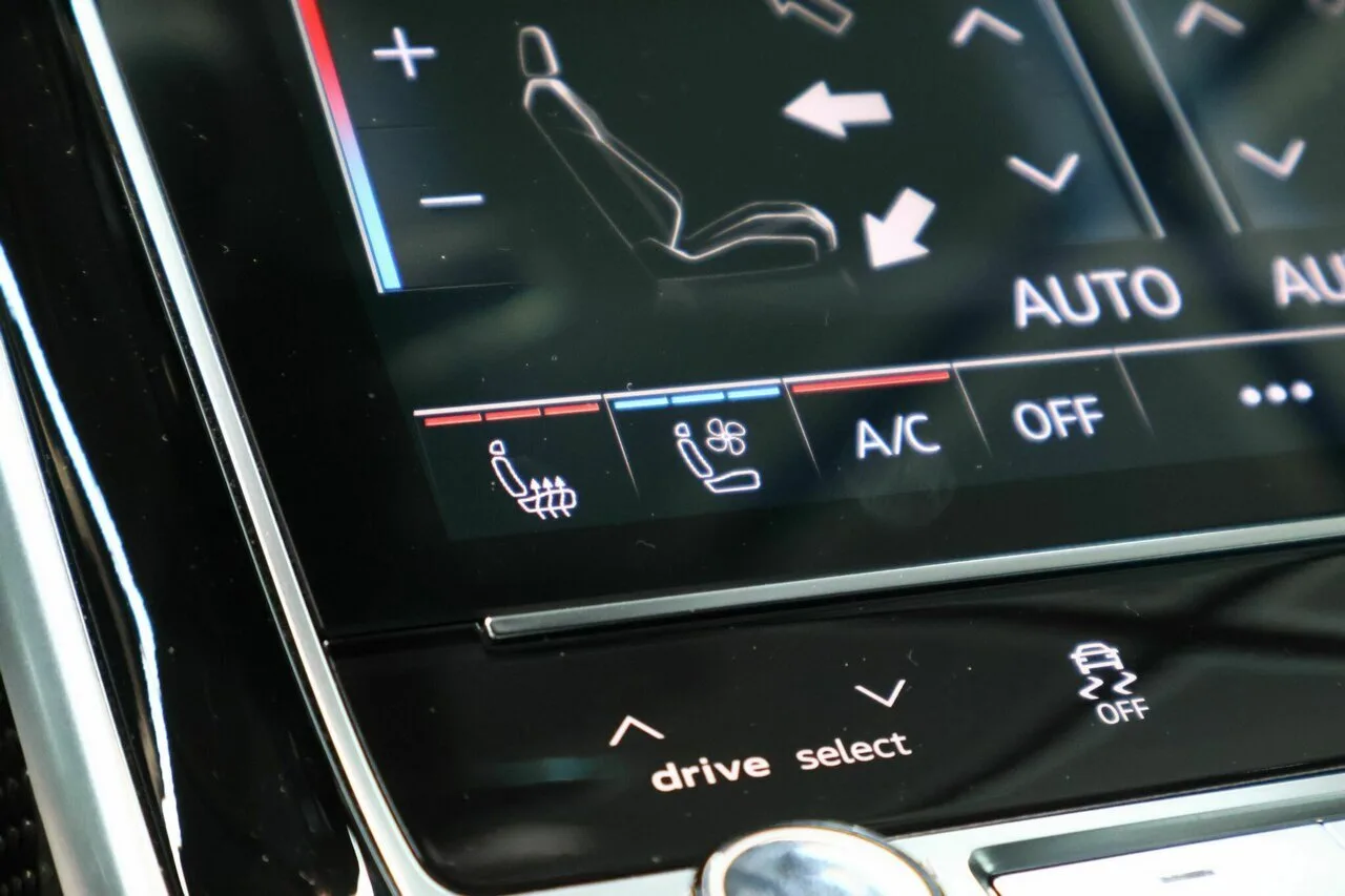 2023 Audi S8 Tiptronic Quattro 4N MY24, photo 18