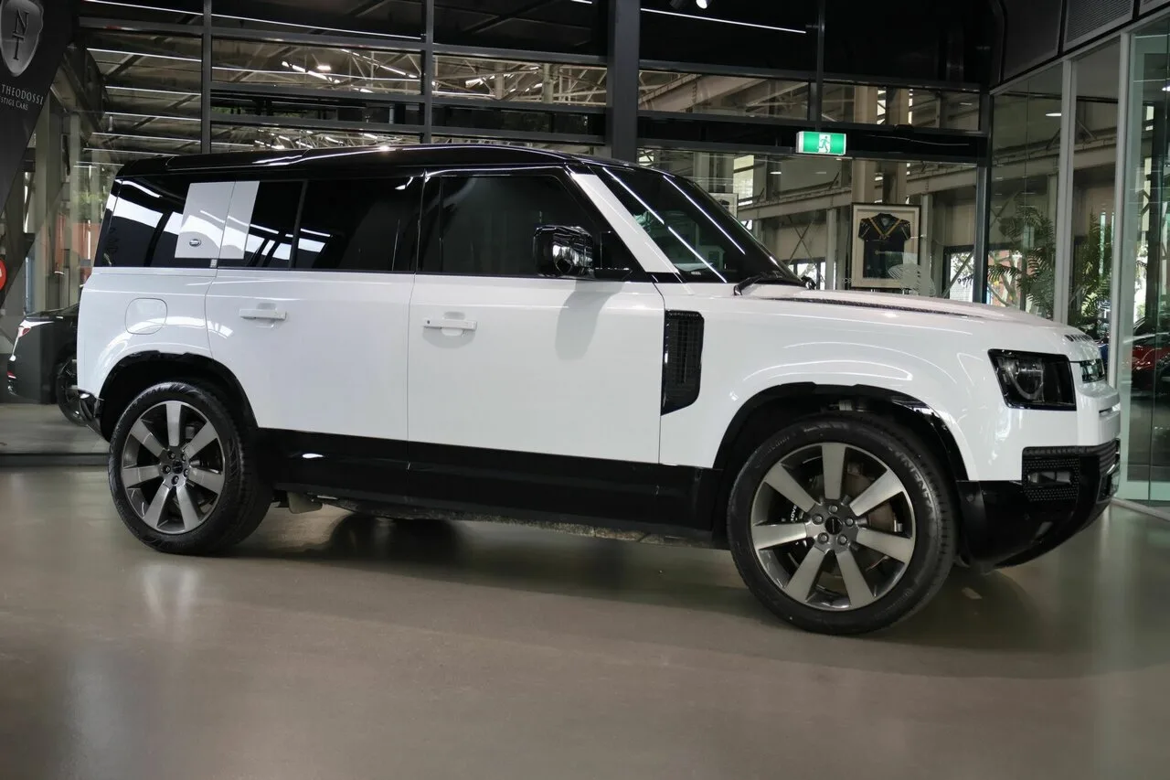 2023 Land Rover Defender 110 P525 AWD V8 L663 23.5MY, photo 1