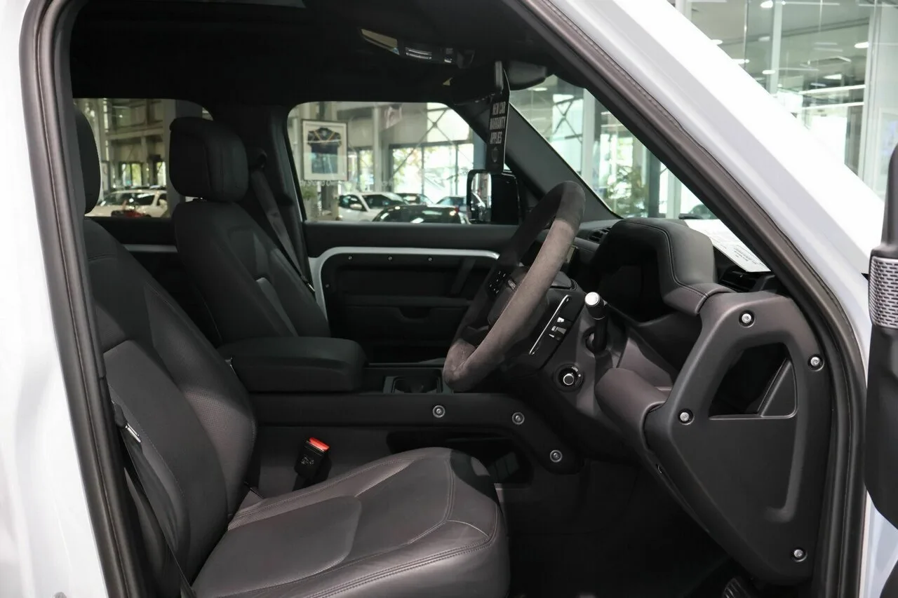 2023 Land Rover Defender 110 P525 AWD V8 L663 23.5MY, photo 5