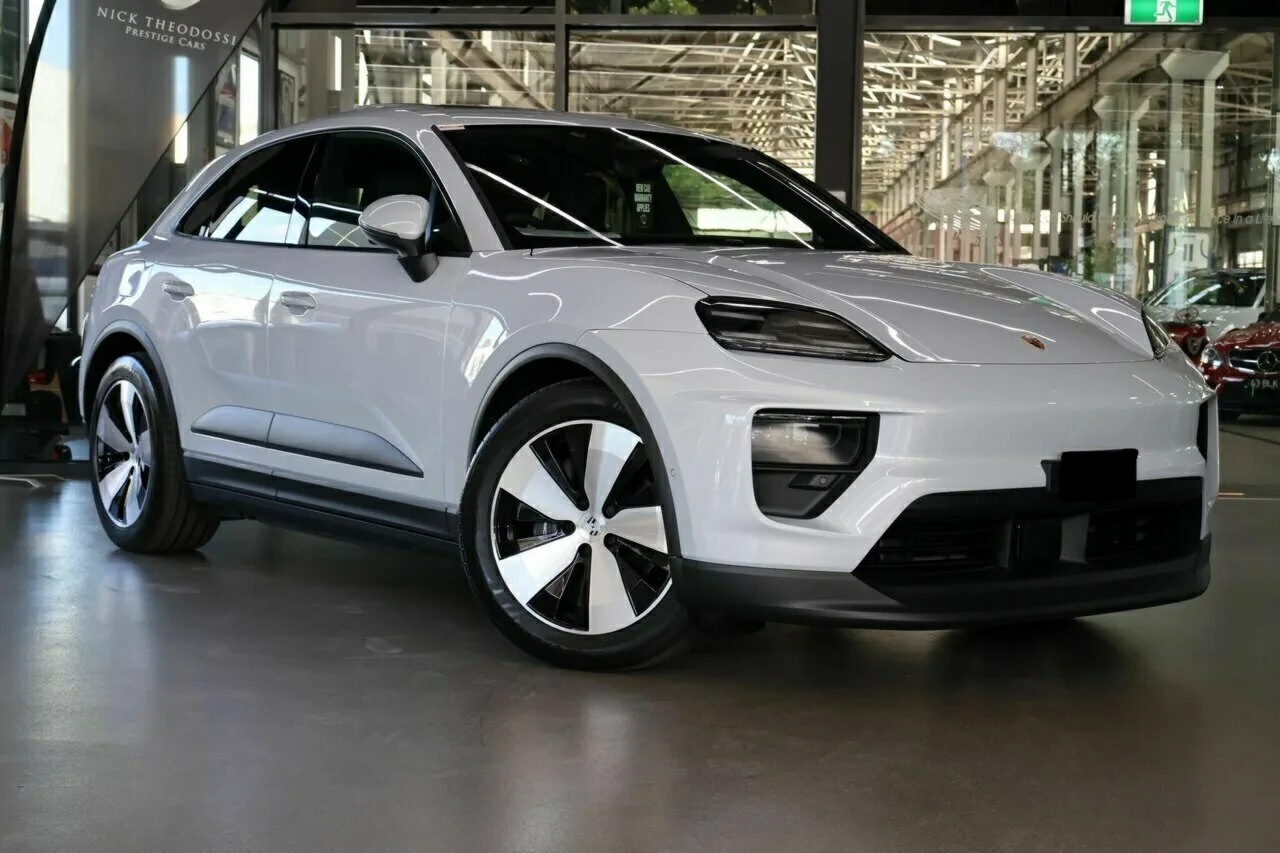 2025 Porsche Macan 4 AWD XAB MY25, photo 1
