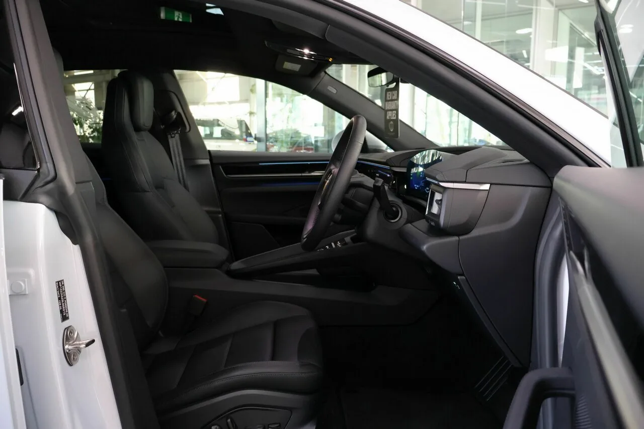 2025 Porsche Macan 4 AWD XAB MY25, photo 5