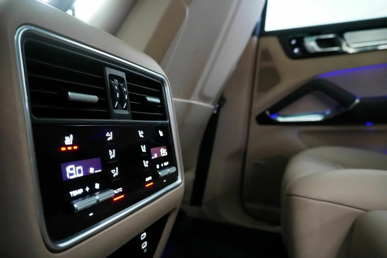 2019 Porsche Cayenne Turbo S Tiptronic E-Hybrid E3 MY20, photo 13