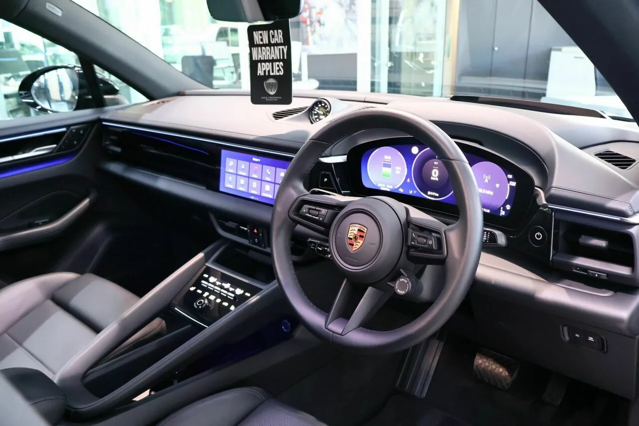 2025 Porsche Macan XAB MY25, photo 3