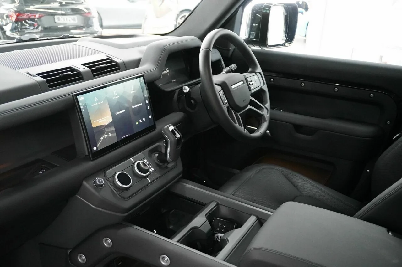 2025 Land Rover Defender 110 P400 AWD X-Dynamic SE L663 25.5MY, photo 15