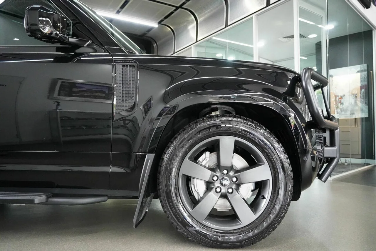 2025 Land Rover Defender 110 P400 AWD X-Dynamic SE L663 25.5MY, photo 18