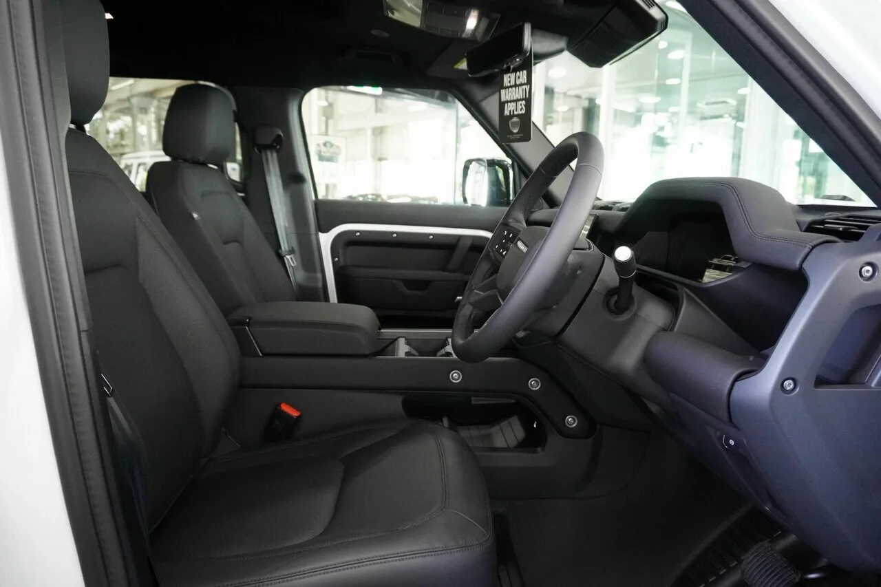 2025 Land Rover Defender 110 P400 AWD X-Dynamic SE L663 25.5MY, photo 7
