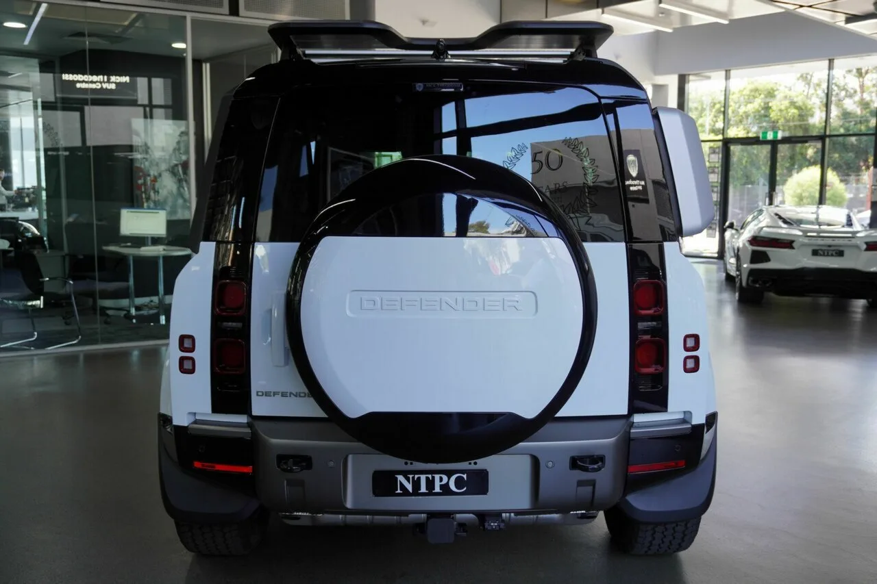 2025 Land Rover Defender 110 P400 AWD X-Dynamic SE L663 25.5MY, photo 8