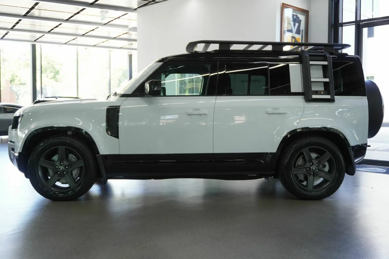 2025 Land Rover Defender 110 P400 AWD X-Dynamic SE L663 25.5MY, photo 13