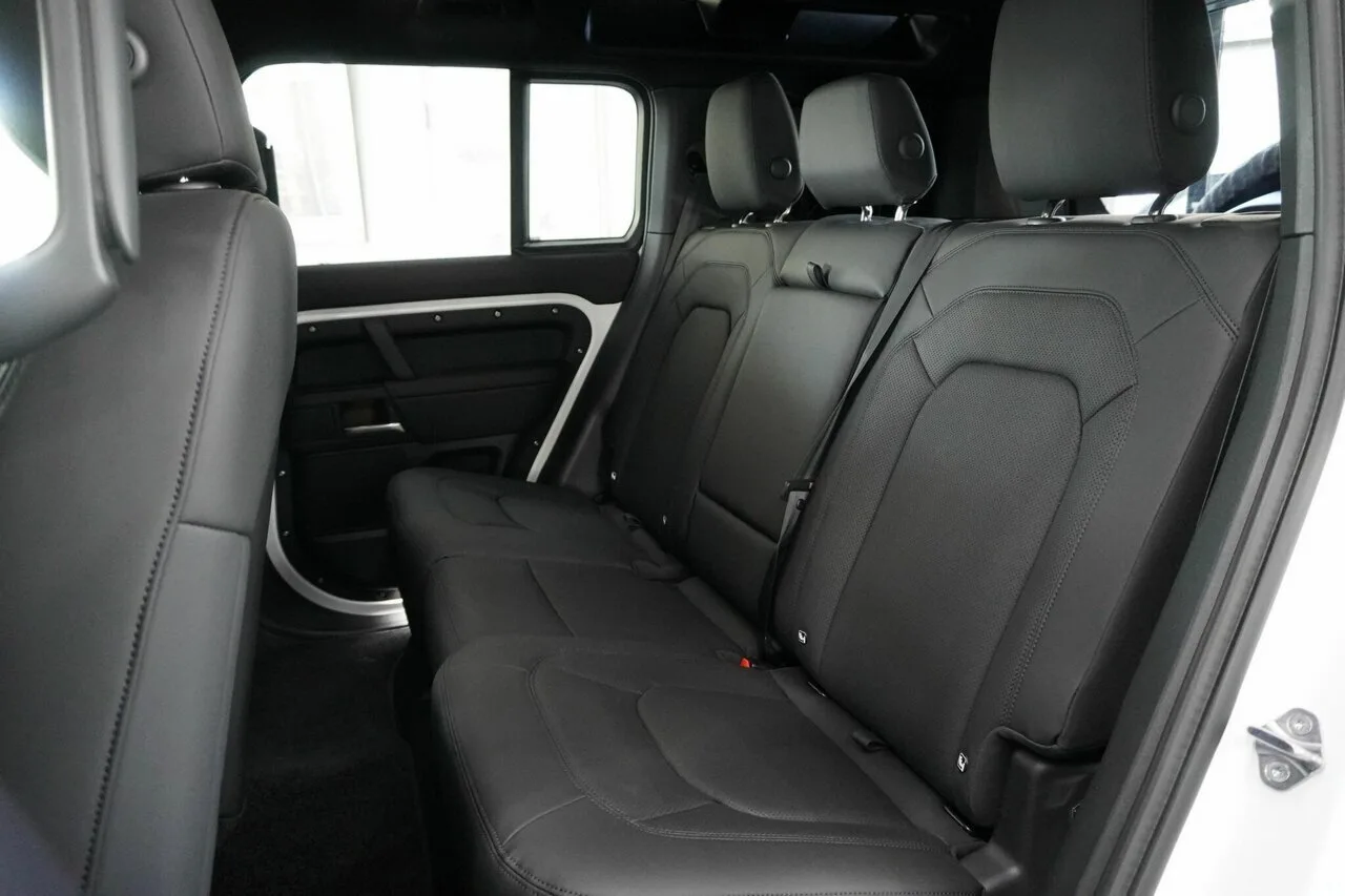 2025 Land Rover Defender 110 P400 AWD X-Dynamic SE L663 25.5MY, photo 14