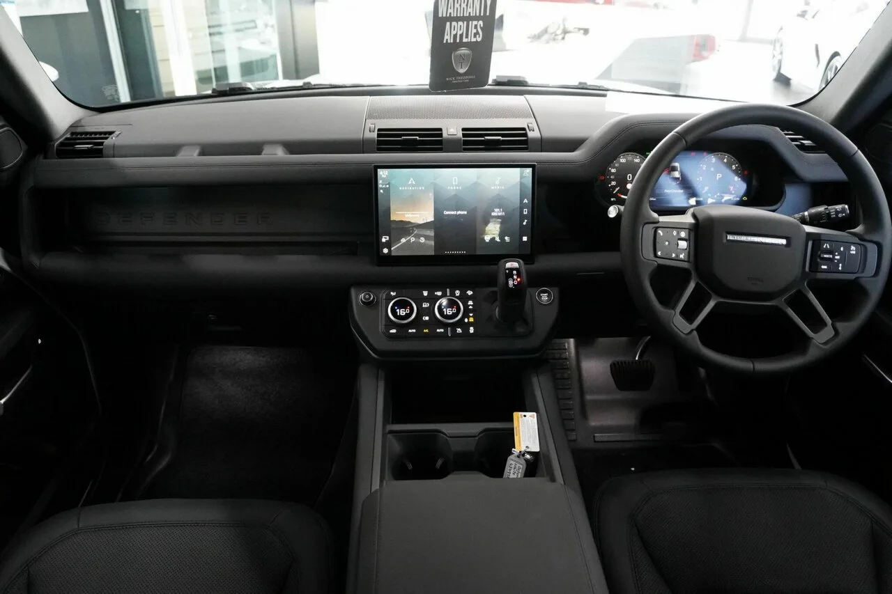 2025 Land Rover Defender 110 P400 AWD X-Dynamic SE L663 25.5MY, photo 21