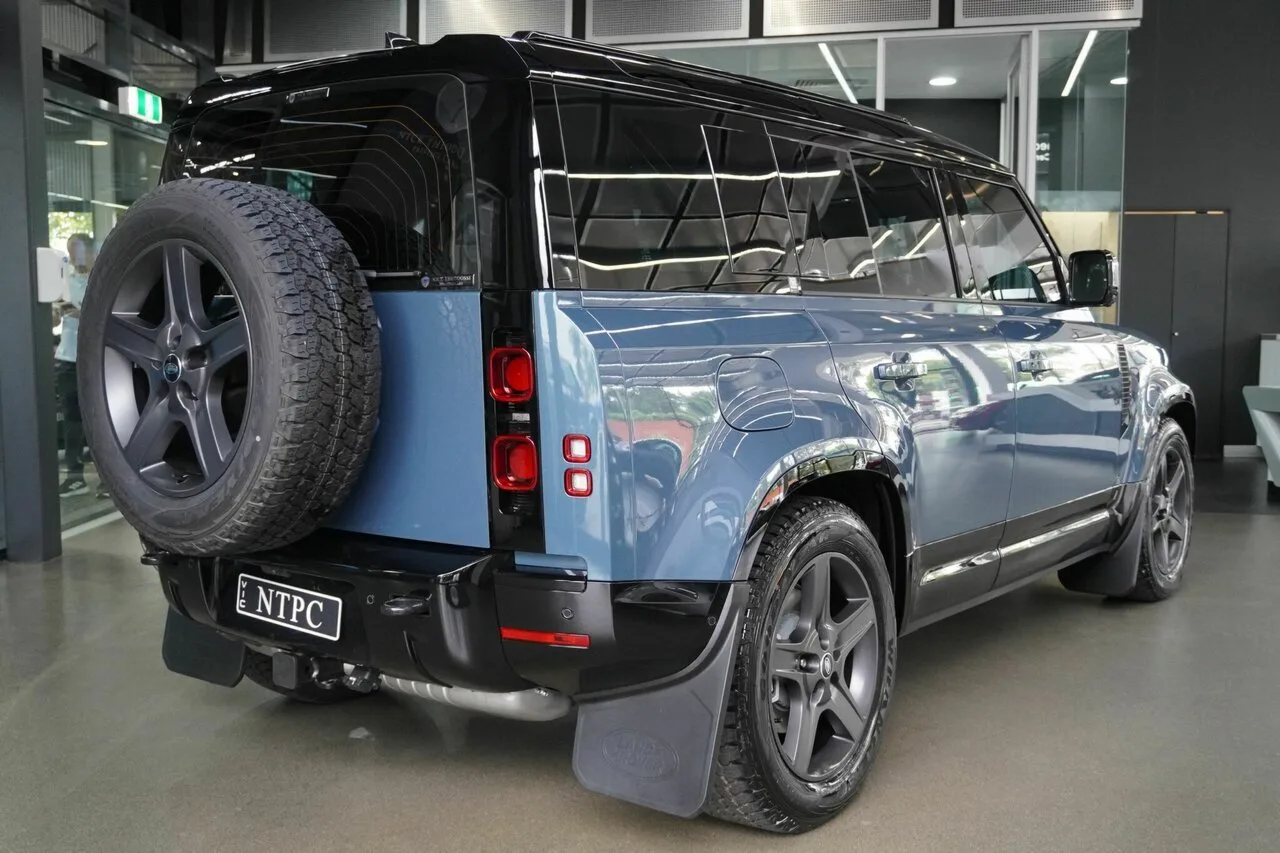 2025 Land Rover Defender 110 D350 AWD X-Dynamic SE L663 25.5MY, photo 6