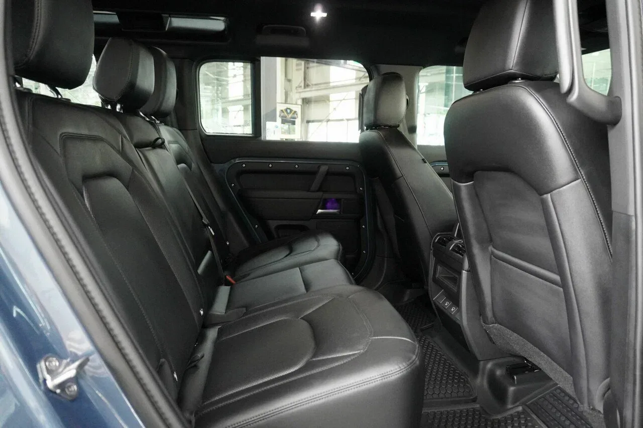 2025 Land Rover Defender 110 D350 AWD X-Dynamic SE L663 25.5MY, photo 9