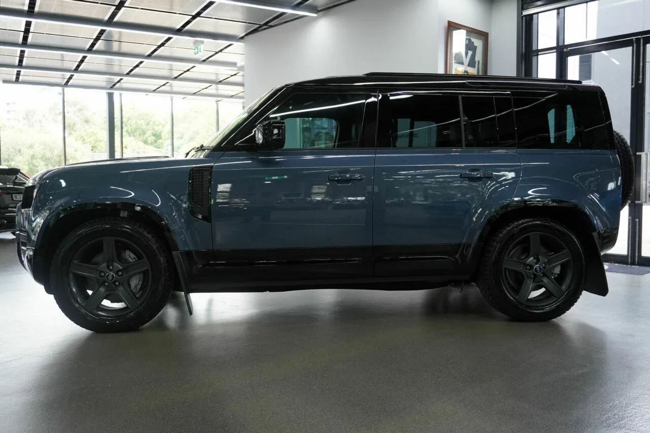2025 Land Rover Defender 110 D350 AWD X-Dynamic SE L663 25.5MY, photo 12