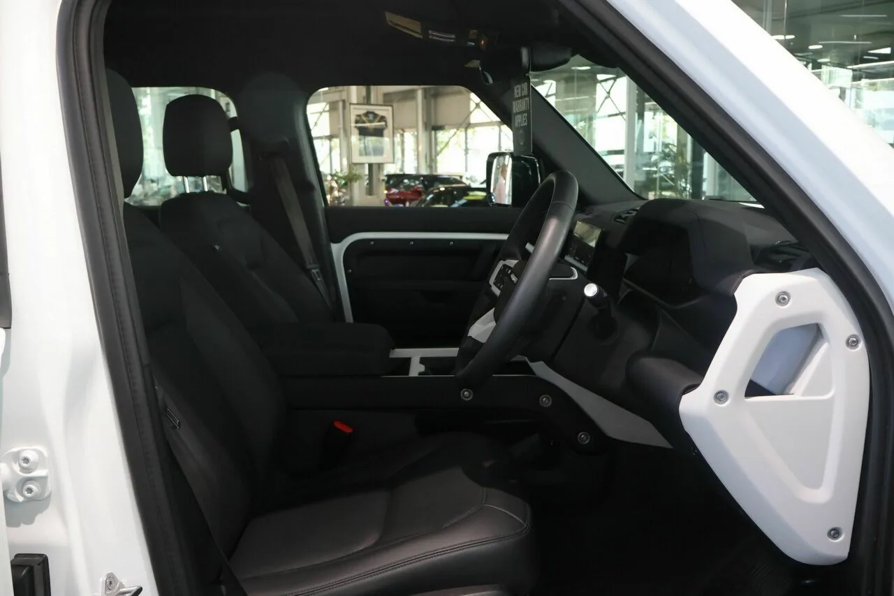 2024 Land Rover Defender 110 D350 AWD X-Dynamic SE L663 25MY, photo 5