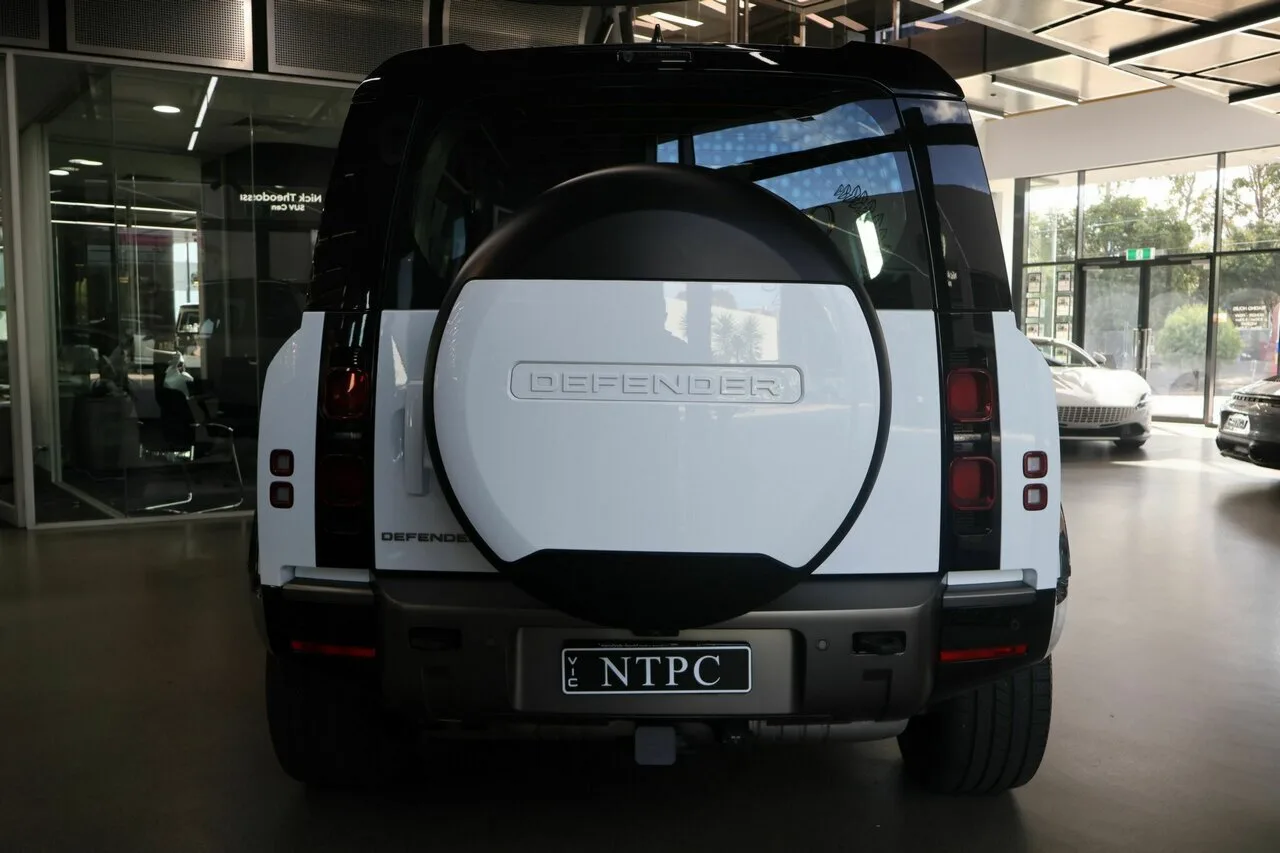 2024 Land Rover Defender 110 D350 AWD X-Dynamic SE L663 25MY, photo 8