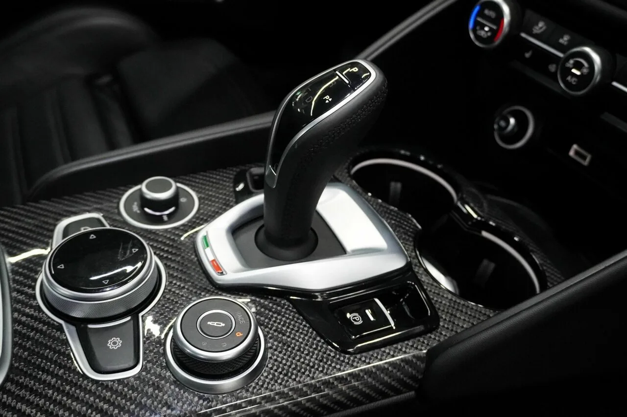 2023 Alfa Romeo Giulia Quadrifoglio Series 4 MY23, photo 5