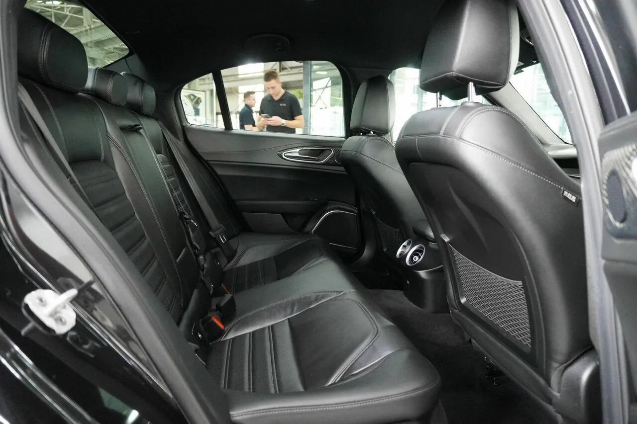2023 Alfa Romeo Giulia Quadrifoglio Series 4 MY23, photo 9