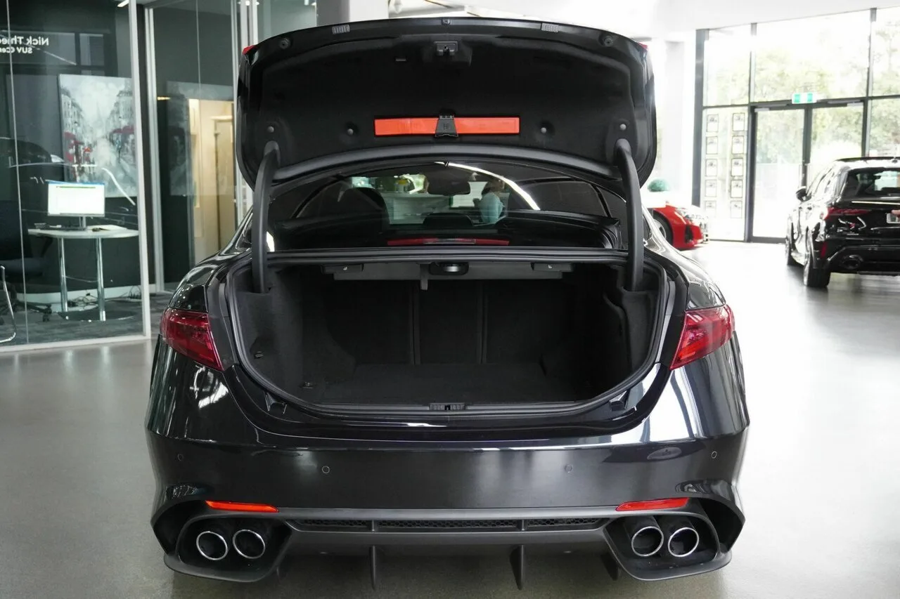2023 Alfa Romeo Giulia Quadrifoglio Series 4 MY23, photo 10