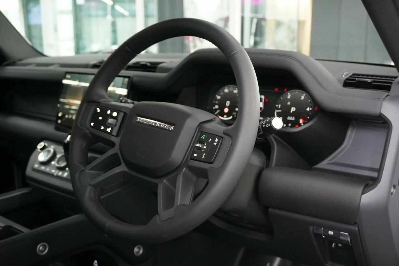 2025 Land Rover Defender 110 D250 AWD S L663 25.5MY, photo 3