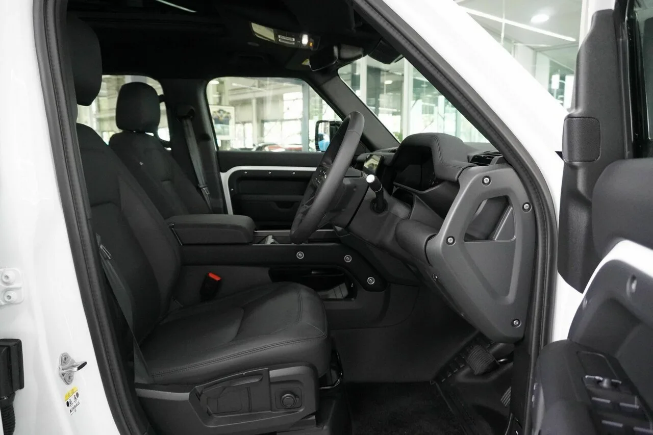 2025 Land Rover Defender 110 D250 AWD S L663 25.5MY, photo 5