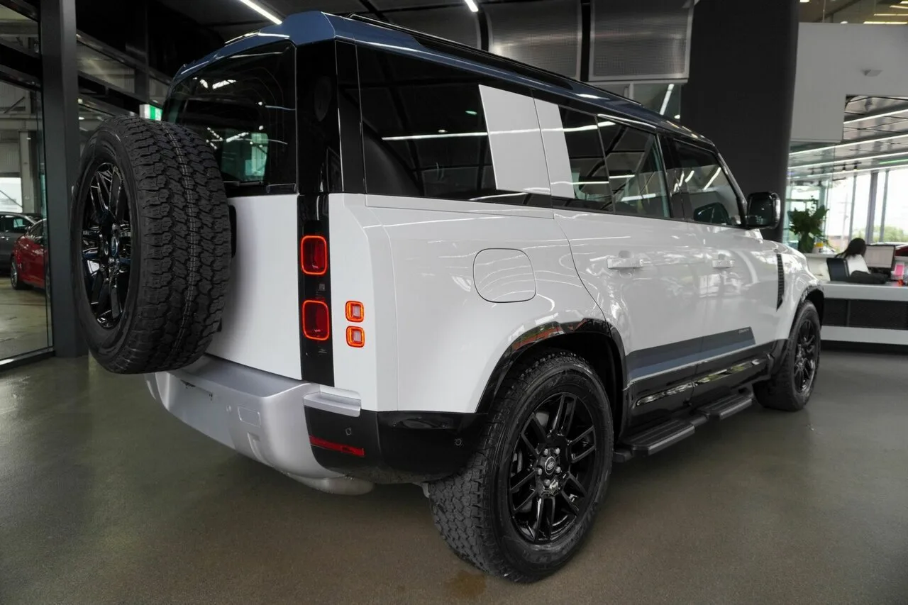 2025 Land Rover Defender 110 D250 AWD S L663 25.5MY, photo 6