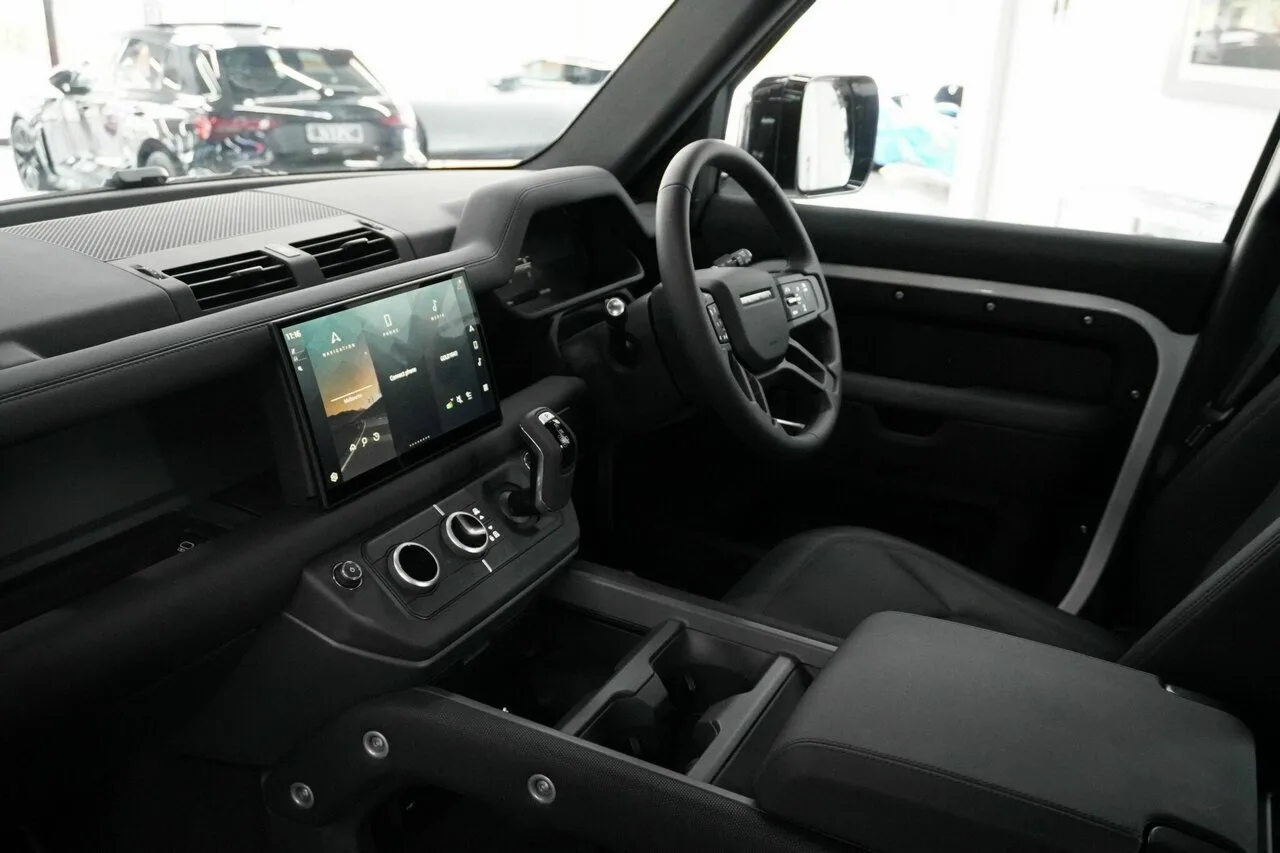 2025 Land Rover Defender 110 D250 AWD S L663 25.5MY, photo 14
