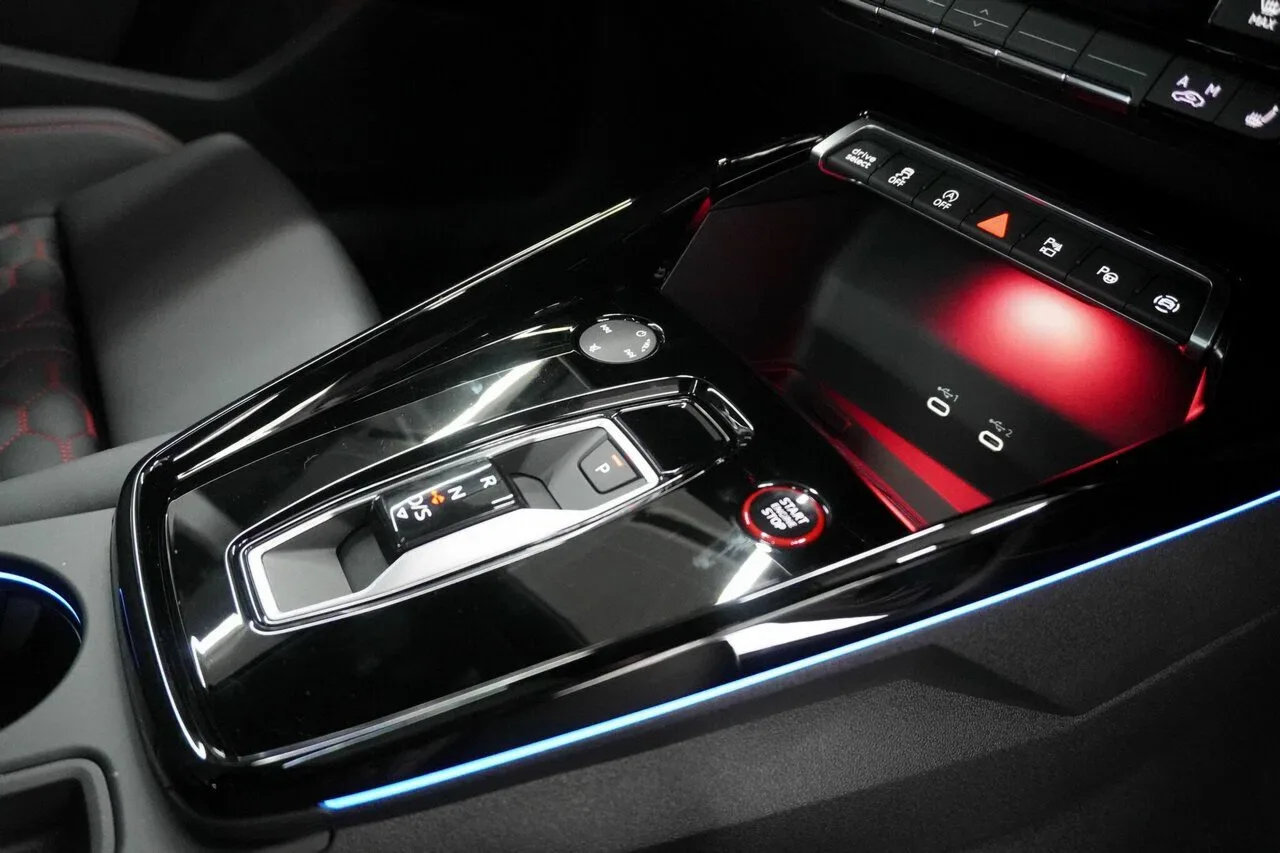 2025 Audi RS3 3 Sportback S Tronic Quattro 8Y GY MY26, photo 7