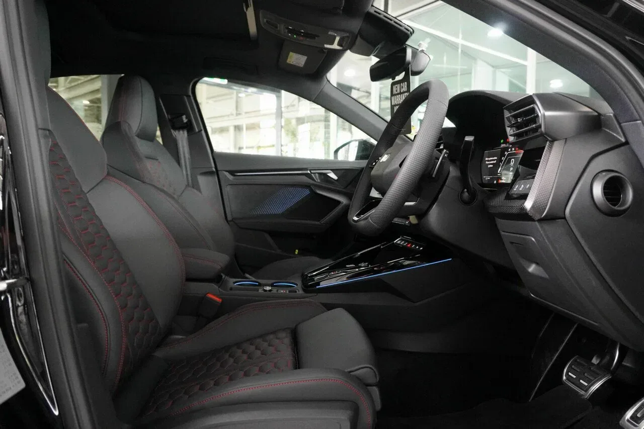 2025 Audi RS3 3 S Tronic Quattro 8Y GY MY26, photo 5