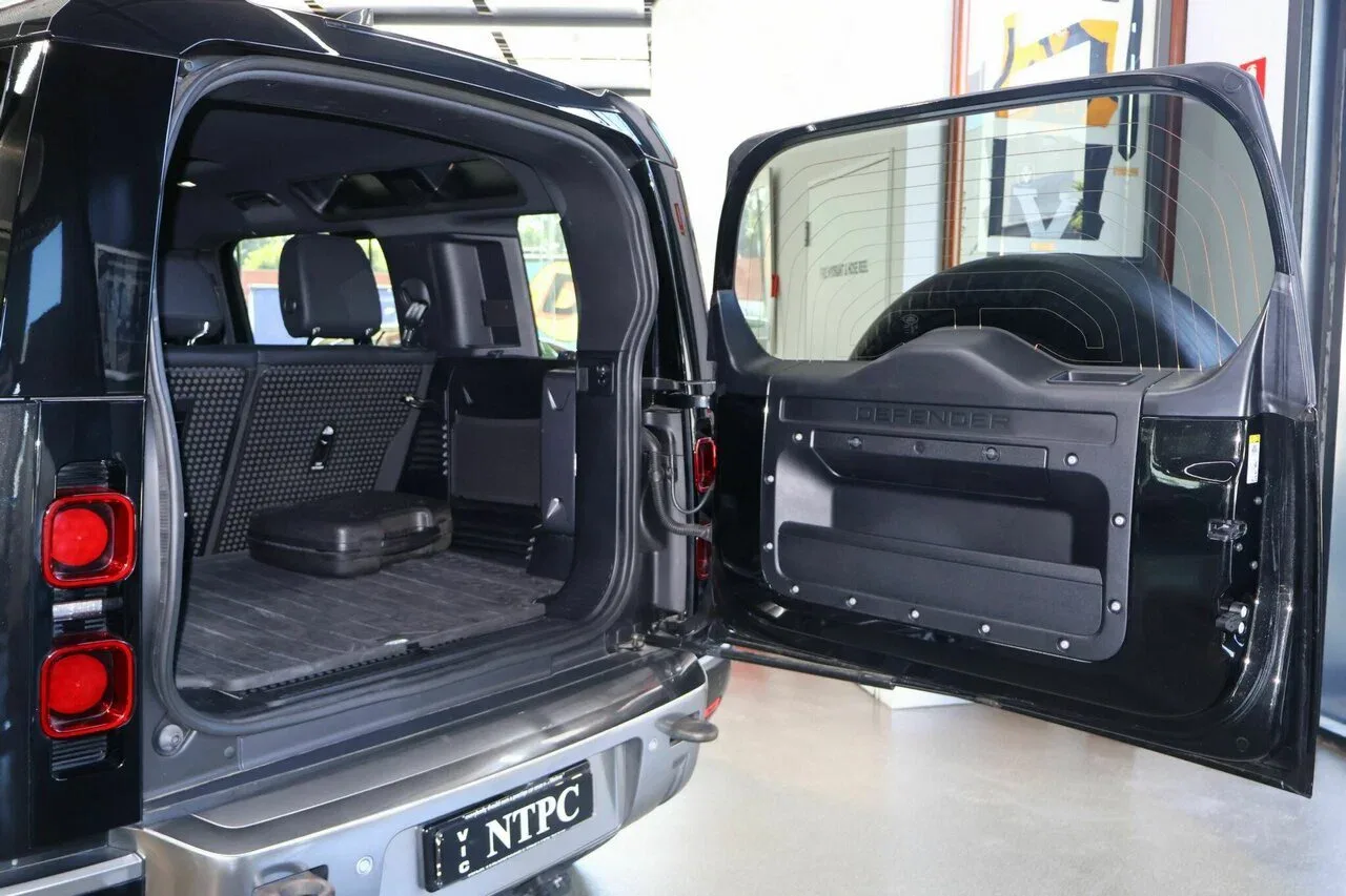 2023 Land Rover Defender SE L663 23.5MY, photo 11
