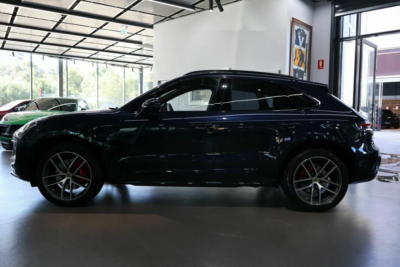 2022 Porsche Macan S PDK AWD 95B MY22, photo 11