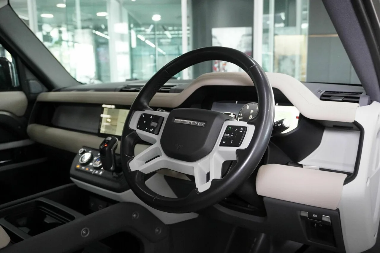 2023 Land Rover Defender 110 D300 AWD SE L663 23.5MY, photo 3