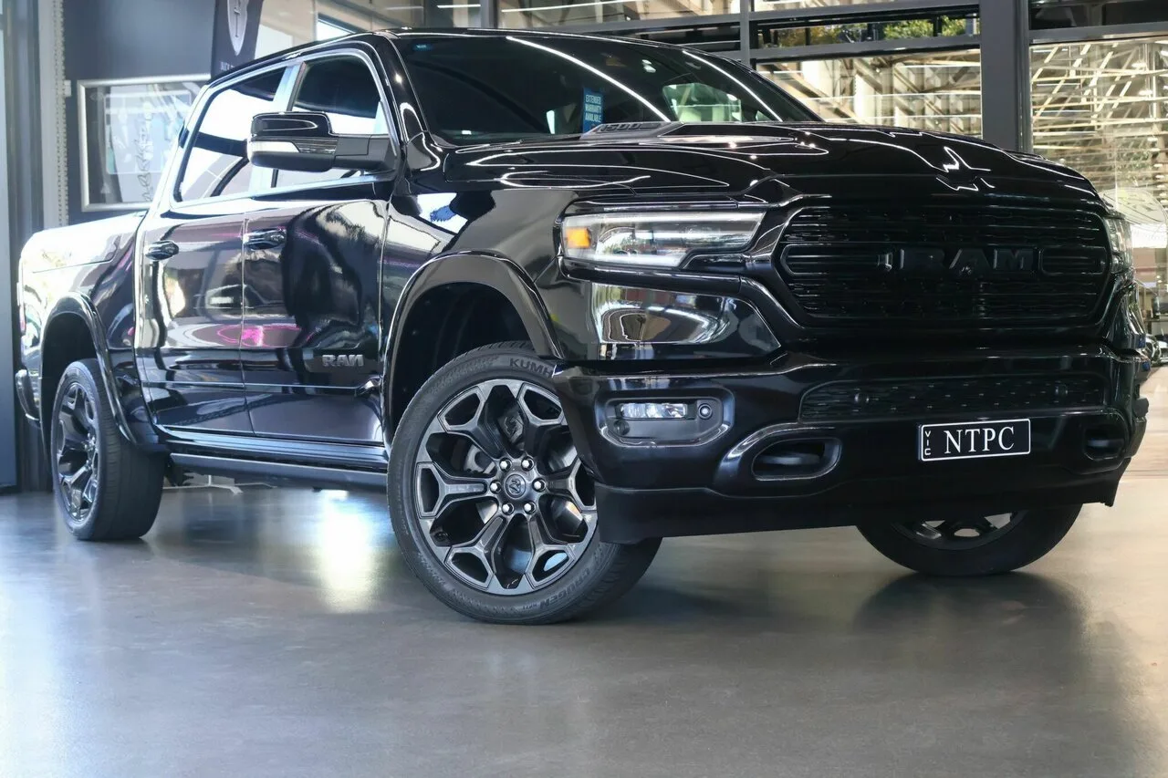 2021 RAM 1500 Limited Crew Cab SWB RamBox DT MY22, photo 1
