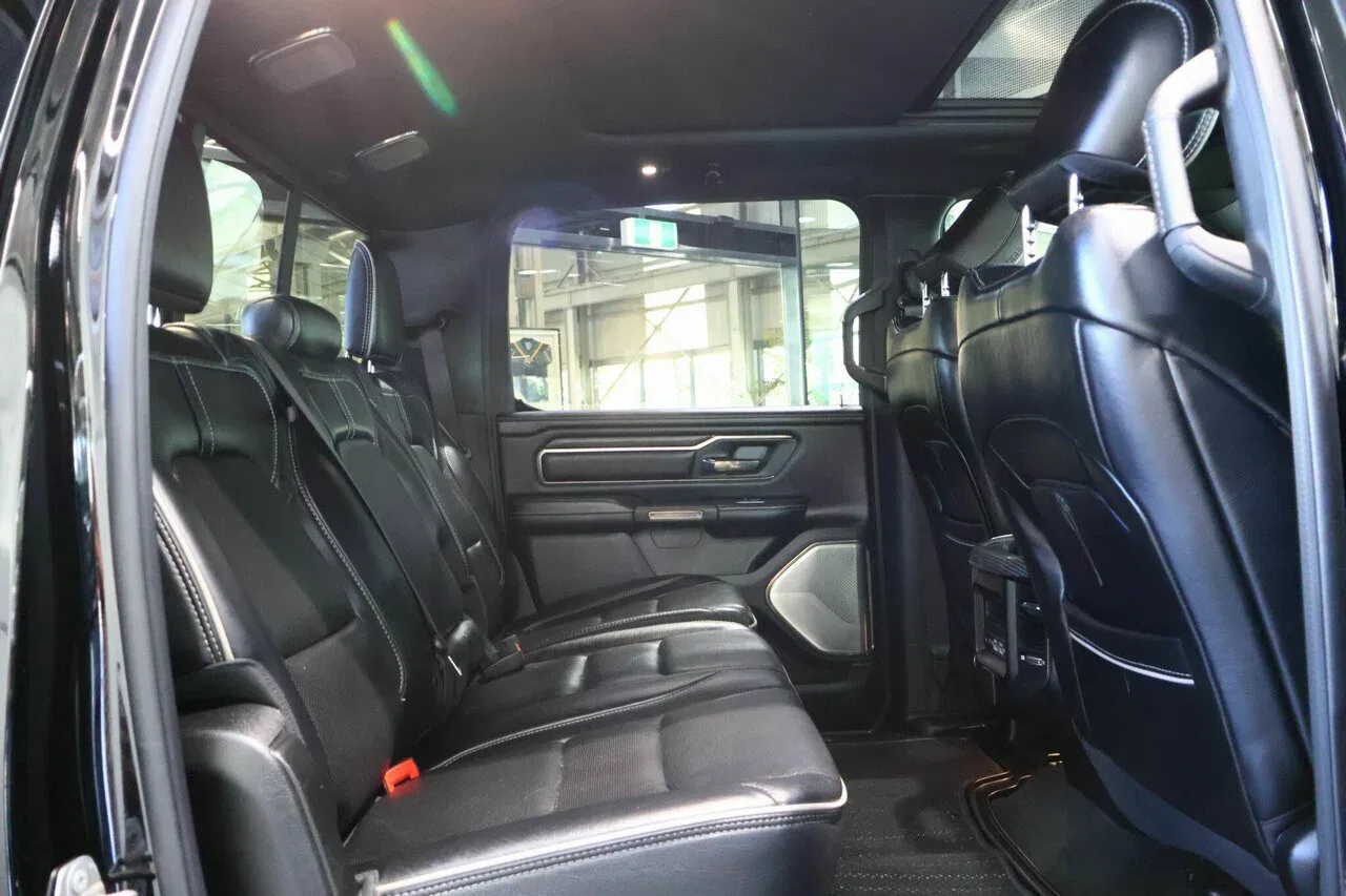 2021 RAM 1500 Limited Crew Cab SWB RamBox DT MY22, photo 9