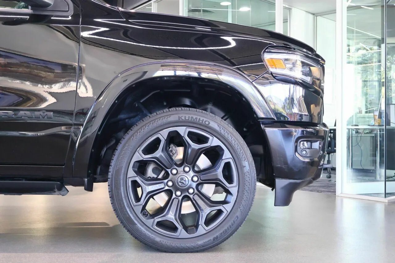 2021 RAM 1500 Limited Crew Cab SWB RamBox DT MY22, photo 23