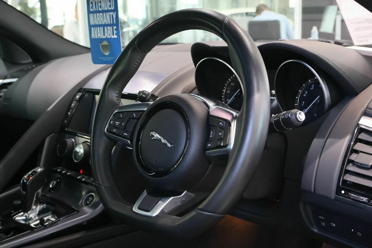 2018 Jaguar F-TYPE Coupe X152 19.5MY, photo 3