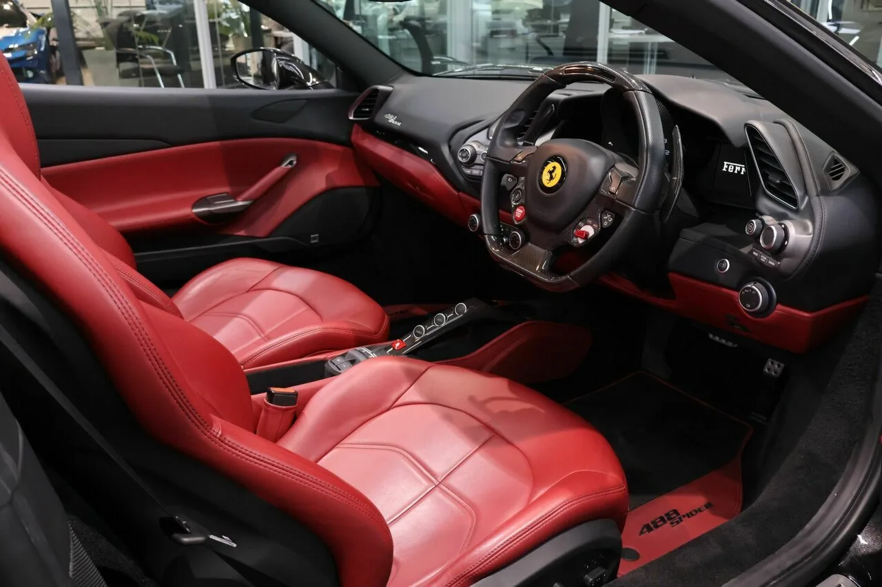 2017 Ferrari 488 Spider DCT F142M, photo 5