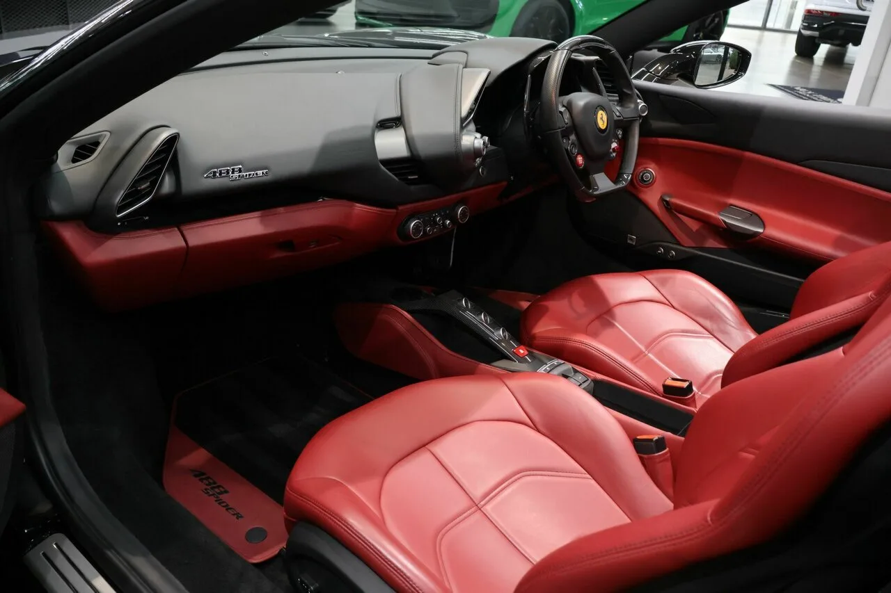 2017 Ferrari 488 Spider DCT F142M, photo 8