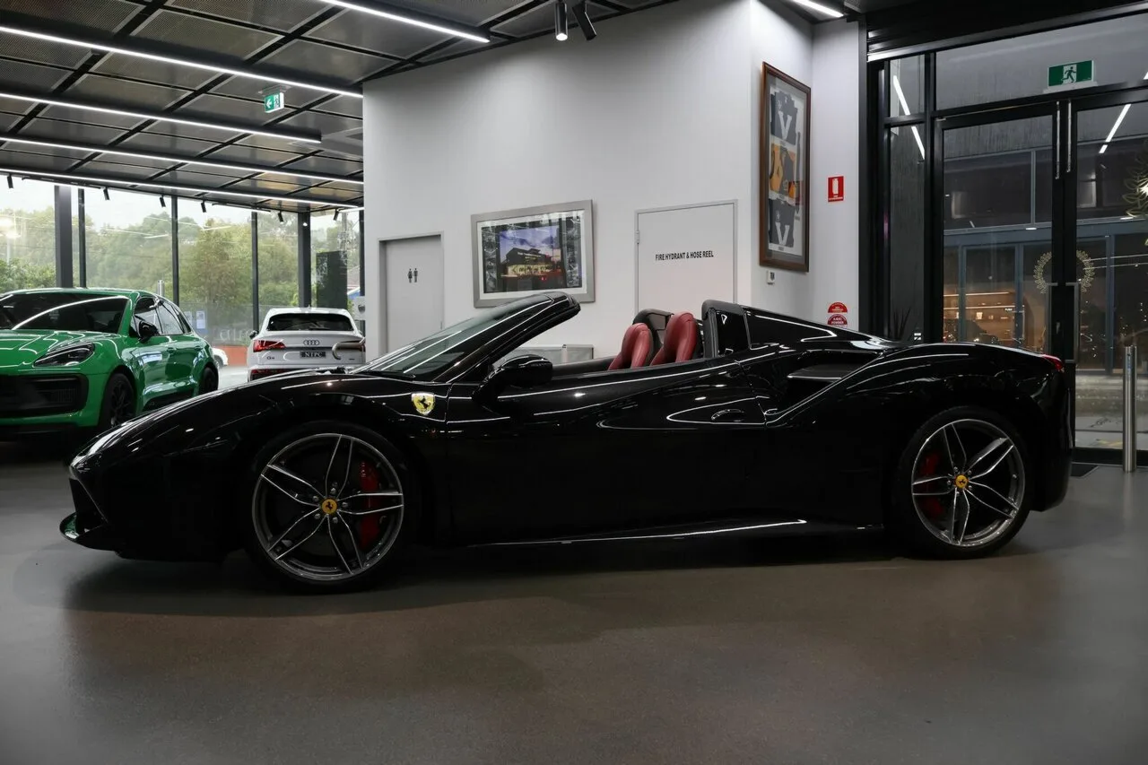 2017 Ferrari 488 Spider DCT F142M, photo 16