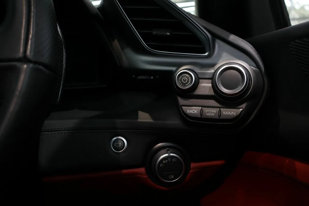 2017 Ferrari 488 Spider DCT F142M, photo 22