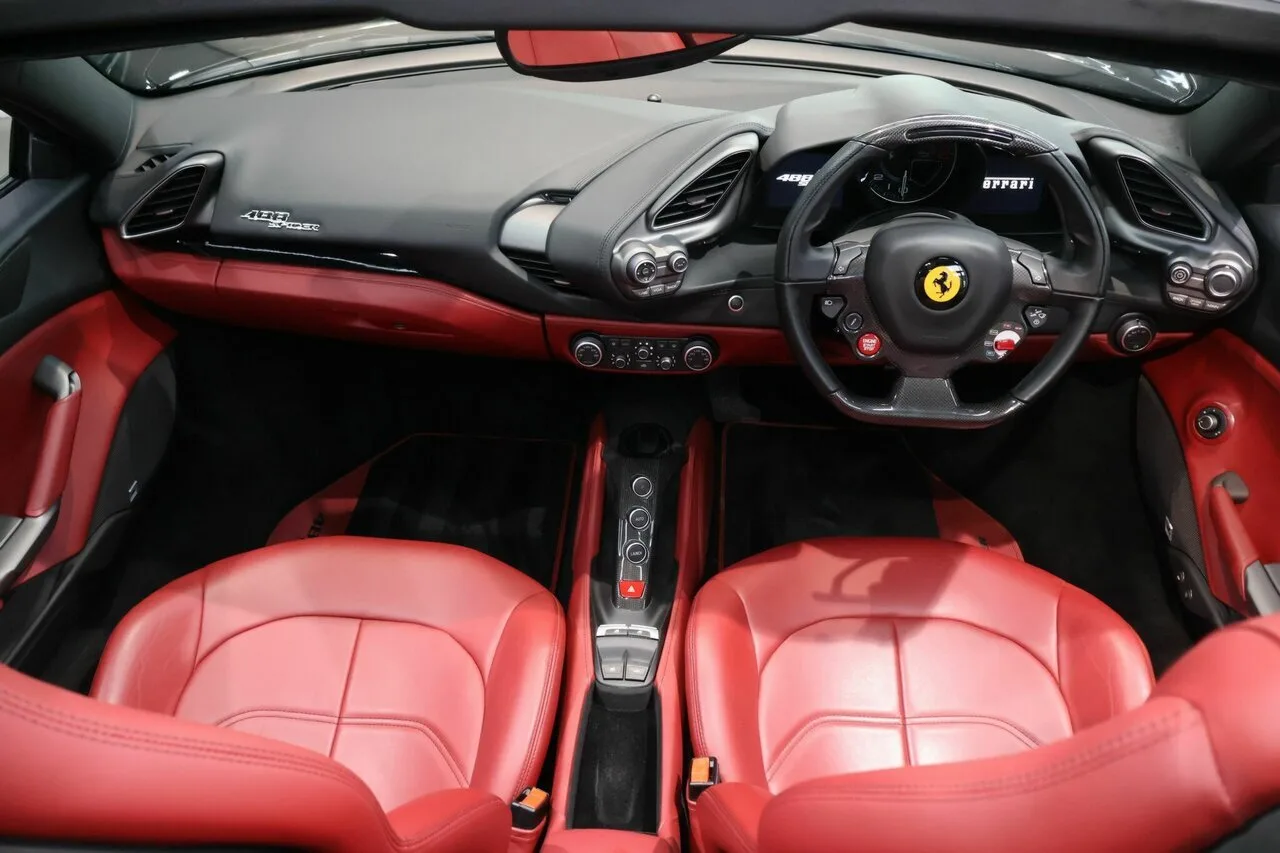 2017 Ferrari 488 Spider DCT F142M, photo 24