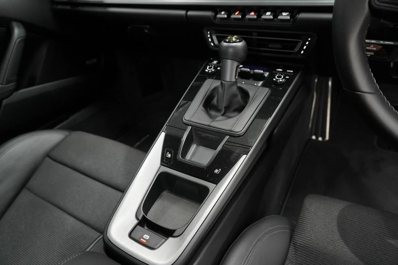 2022 Porsche 911 GT3 with Touring Package PDK 992 MY22, photo 5