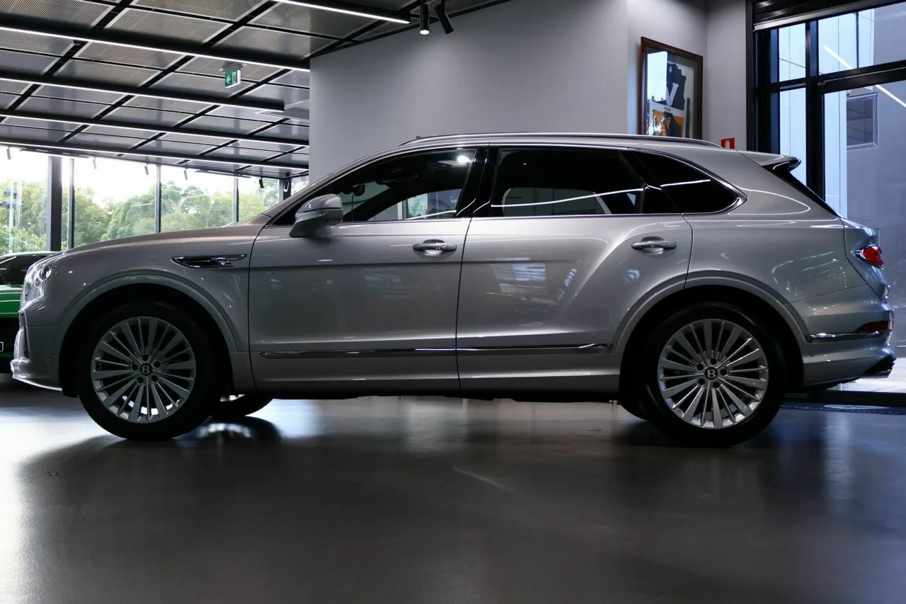 2026 Bentley Bentayga V8 AWD 4V MY26, photo 16
