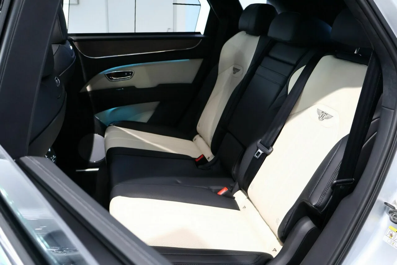 2026 Bentley Bentayga V8 AWD 4V MY26, photo 17