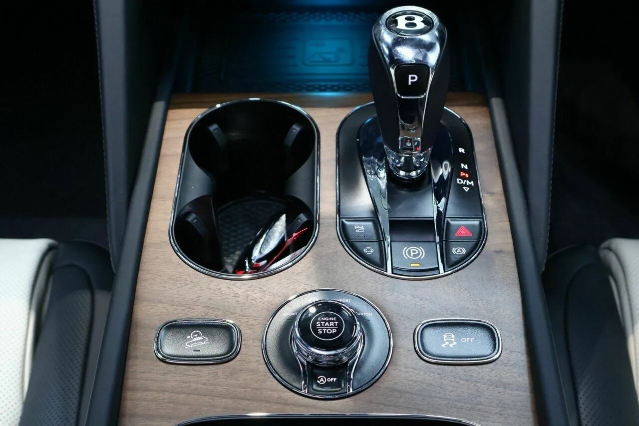 2026 Bentley Bentayga V8 AWD 4V MY26, photo 24