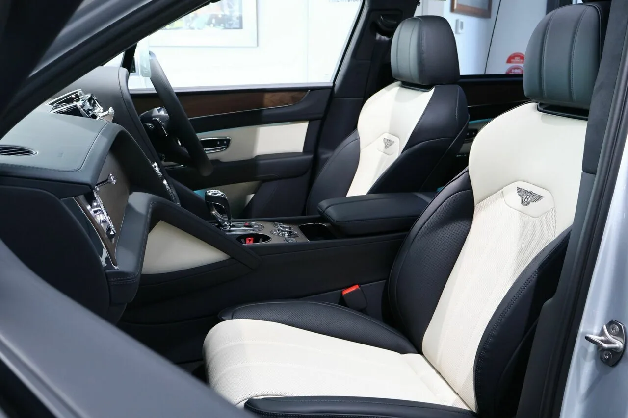 2026 Bentley Bentayga V8 AWD 4V MY26, photo 29