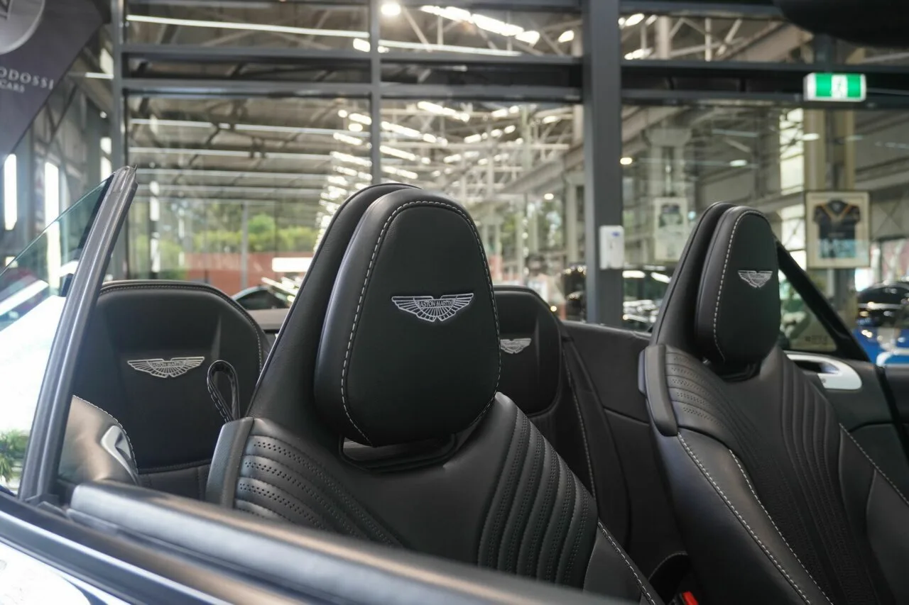 2018 Aston Martin DB11 Volante MY19, photo 21